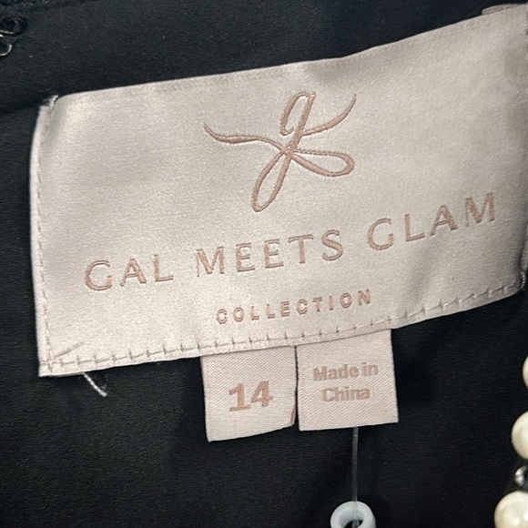 Gal Meets Glam Nadia Black jumpsuit faux pearl trim size 14. NWT - Picture 8 of 14